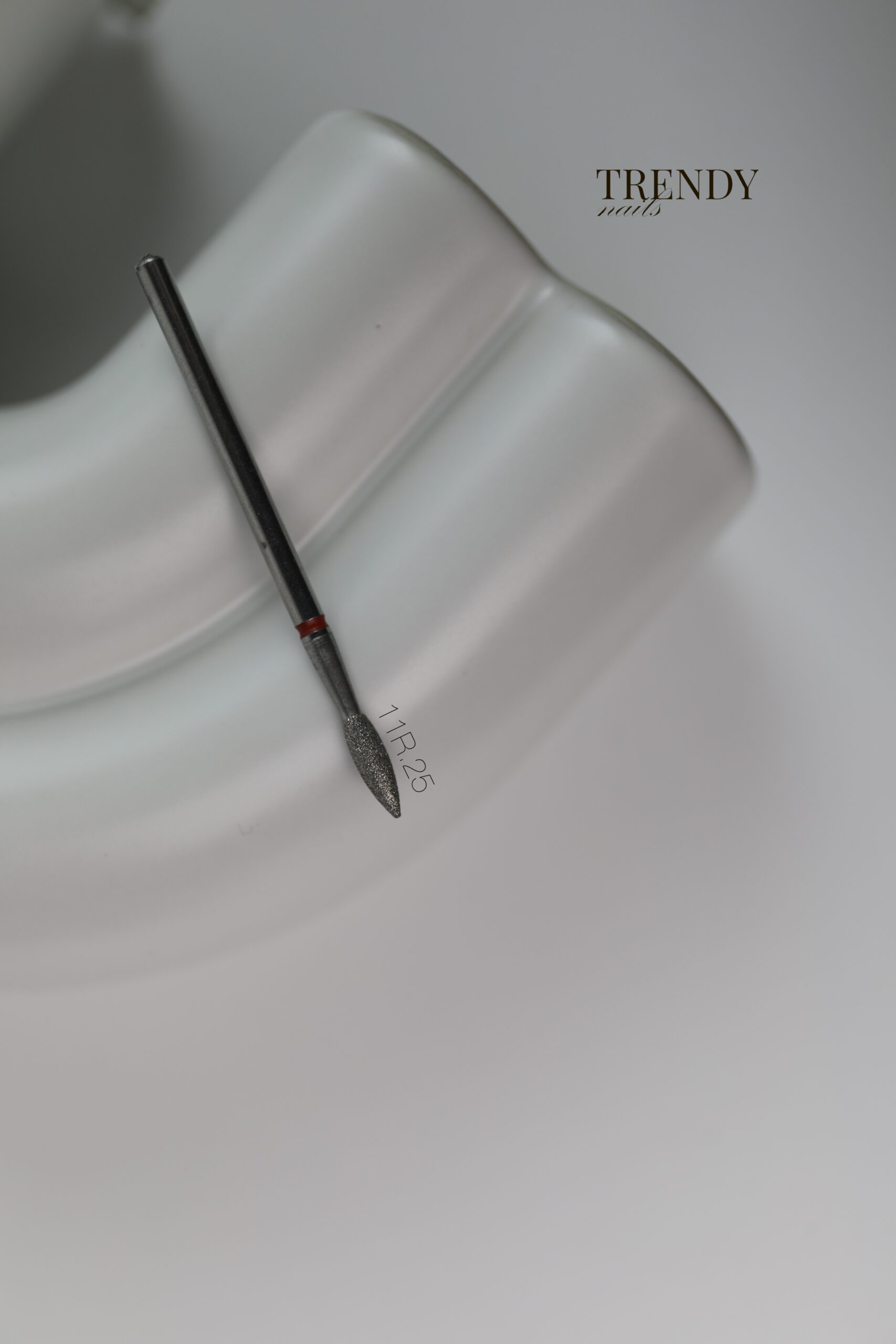 Trendy nails Фреза 11R.025 (полум'я червоне укорочене 025)